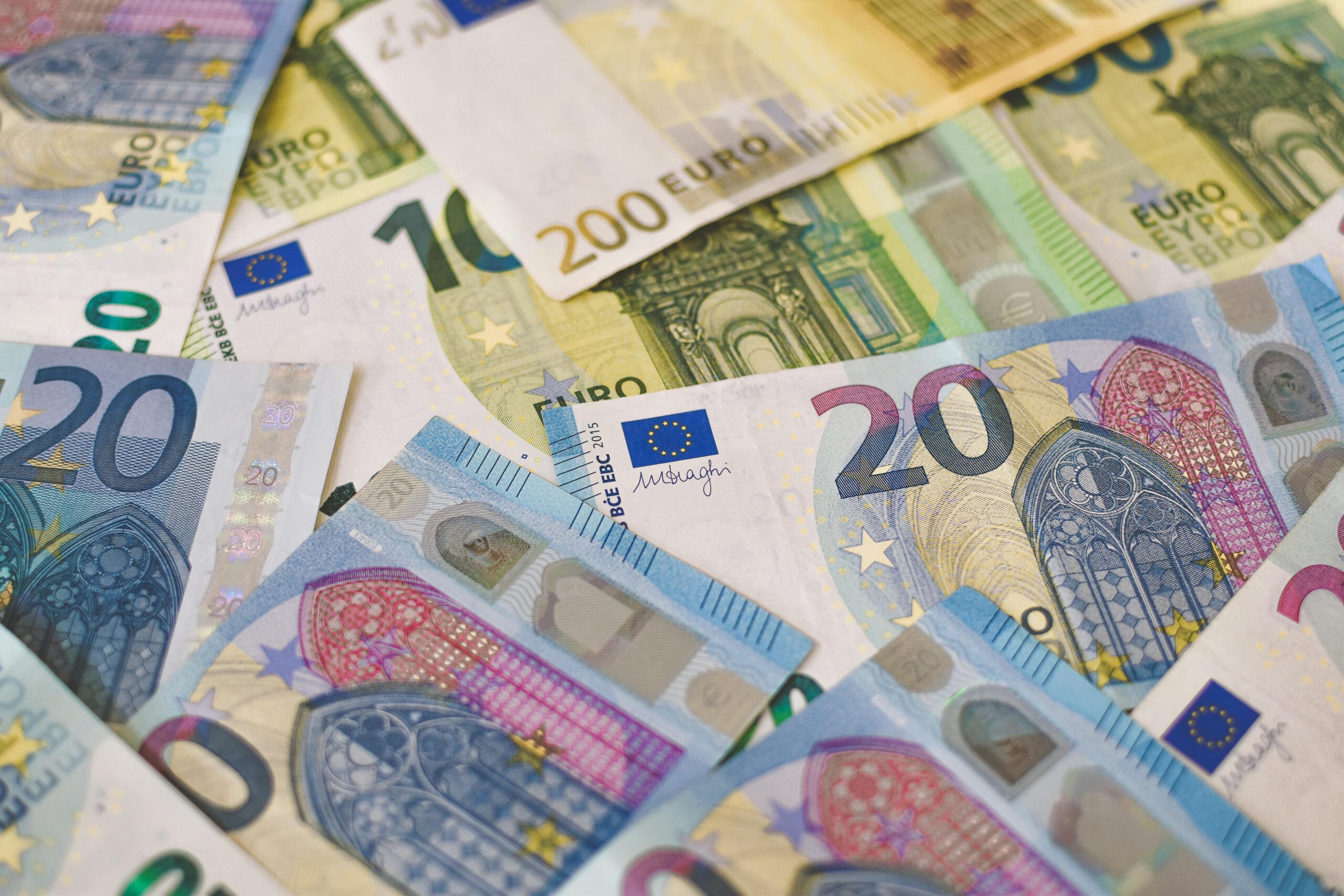 10 Passive Income Ideas to Build Wealth in 2026